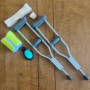 American Girl Crutches Set
